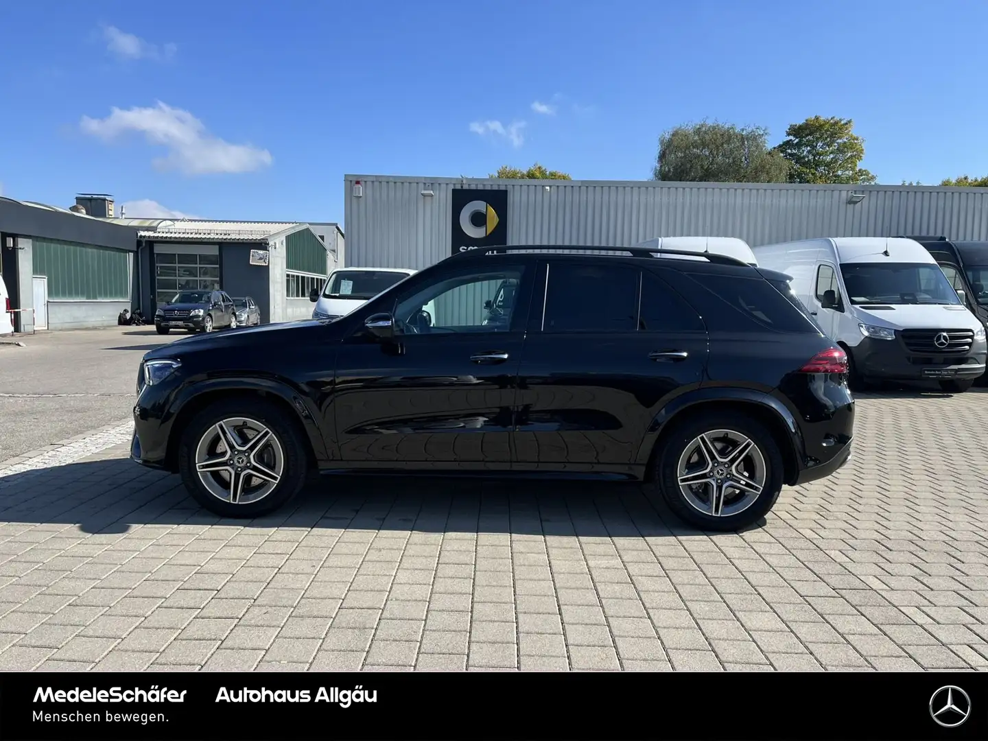Mercedes-Benz GLE 300 GLE 300 d 4M AMG Premium Airmatic AHK NAPPA Pano Schwarz - 2