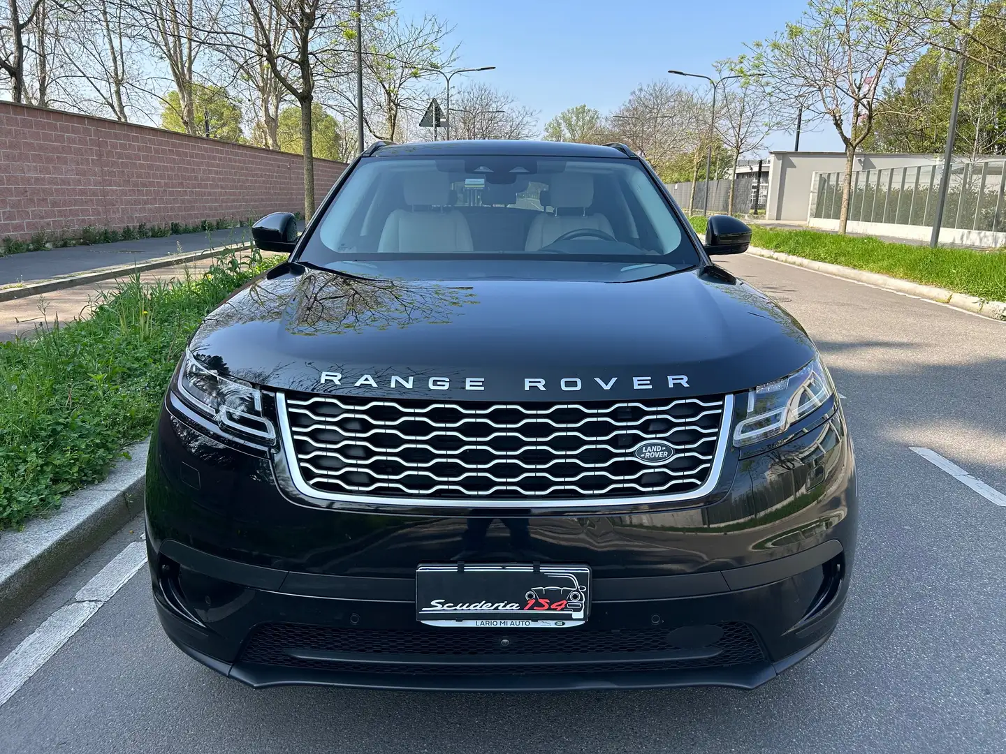 Land Rover Range Rover Velar 2.0 D 204cv Zwart - 2