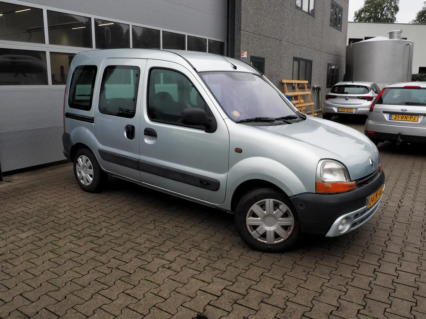 Renault Kangoo 1.4 Privilège EXPORT!! AUTOMAAT. Grau - 1