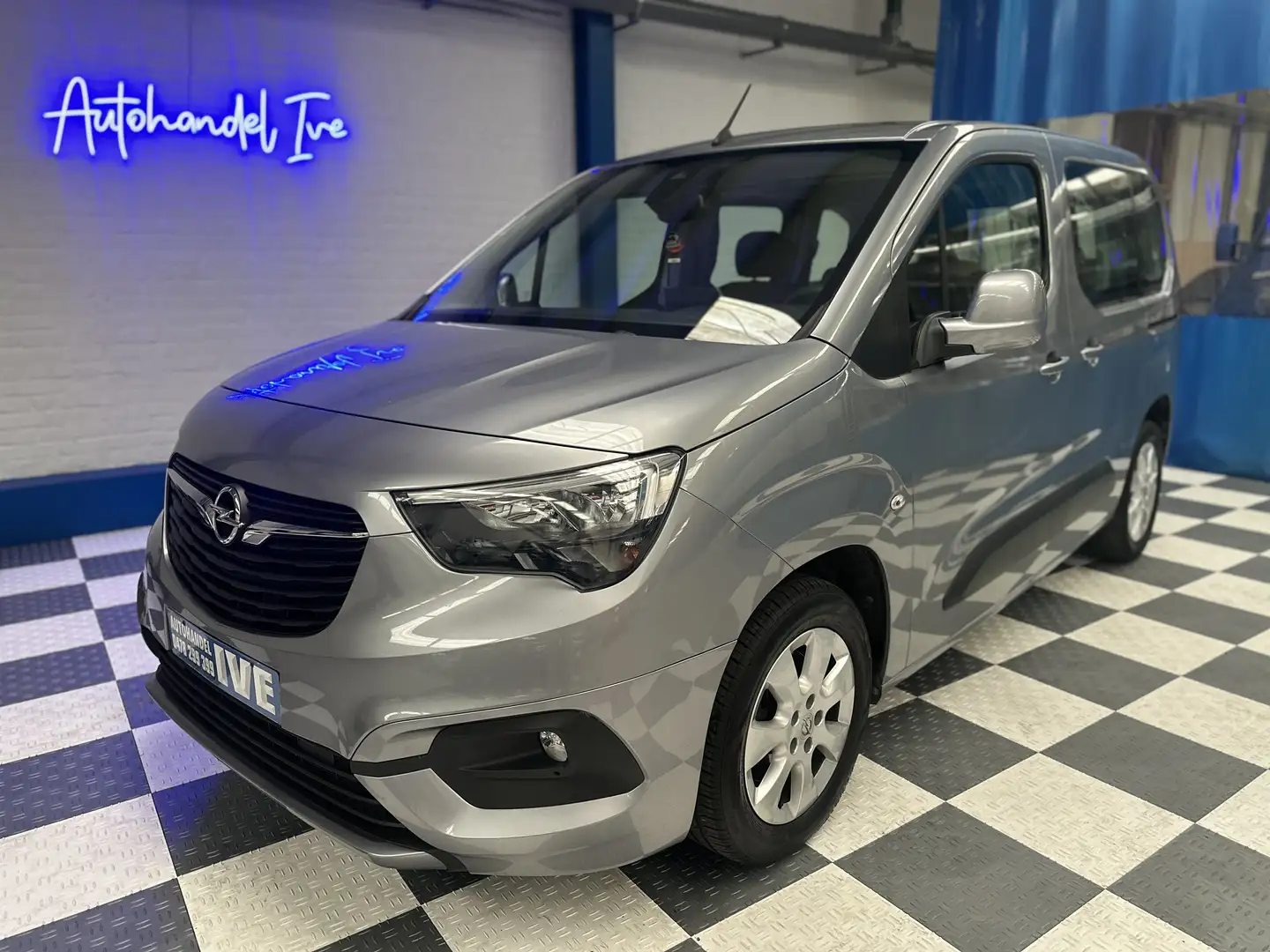 Opel Combo Life 1.2 T L1H1 Edition S/S (EU6.2) **7-PLAATSEN** Gris - 1