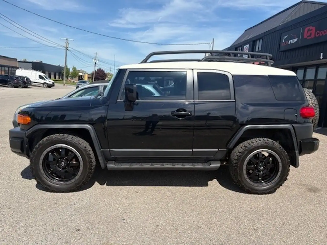 Toyota FJ Cruiser снимка Toyota FJ Cruiser