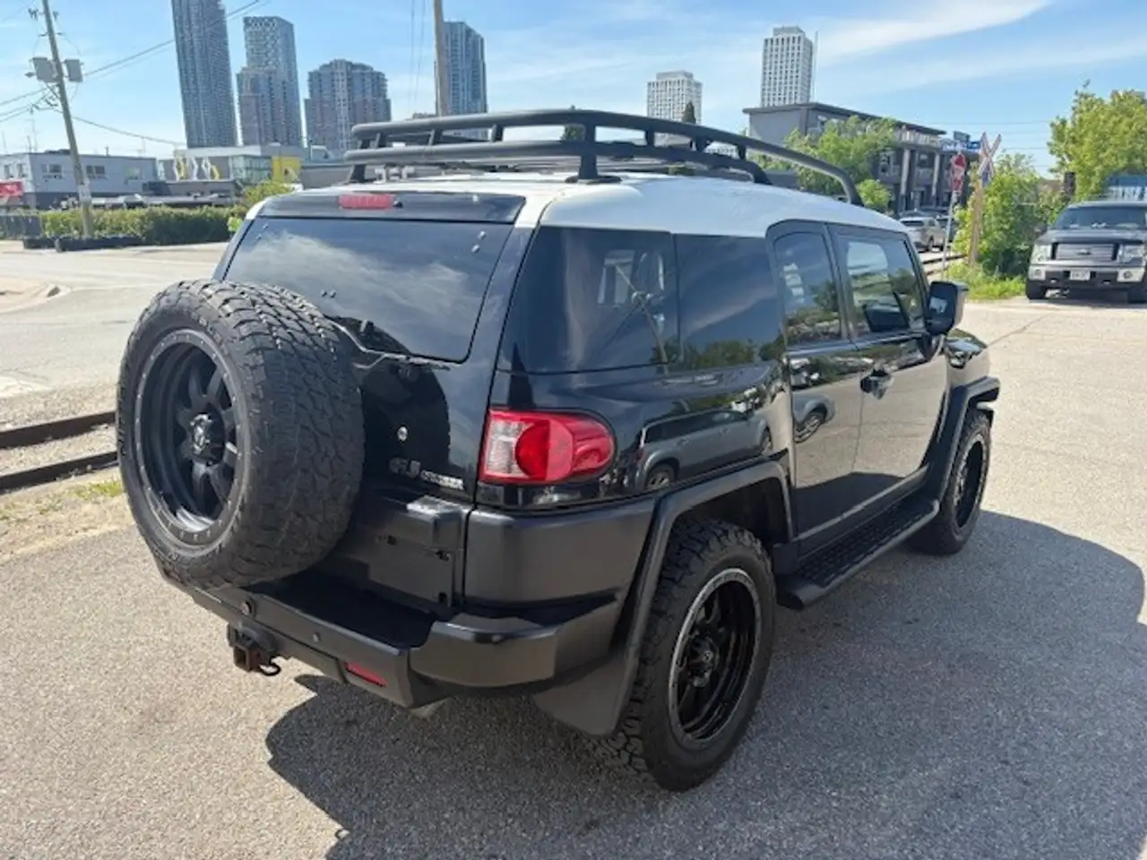 Toyota FJ Cruiser снимка Toyota FJ Cruiser