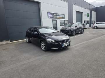 V40 1.6 D2 Momentum R-Design