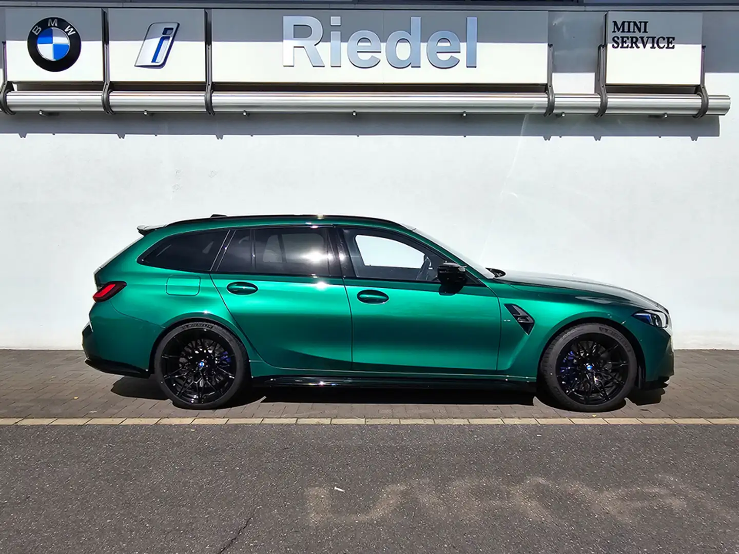 BMW M3 Competion M xDrive Touring LCPro*Harman*PA+* Grün - 2