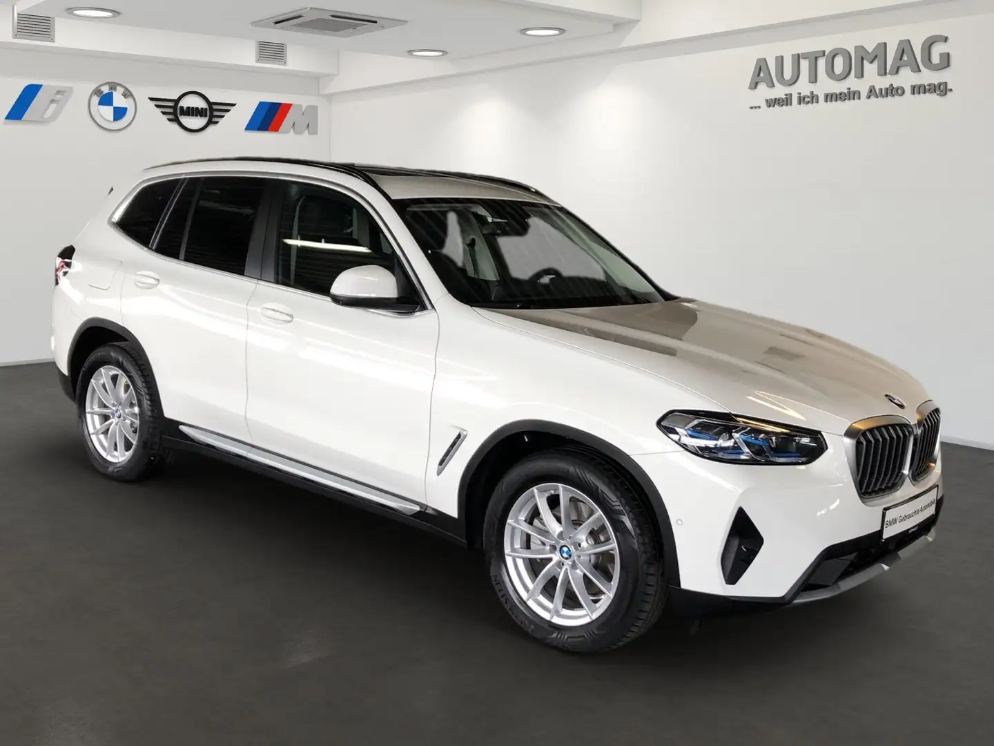 BMW X3 xDrive20d Laser*HeadUp*DriveAssist*Stop&Go*Panoram Weiß - 2