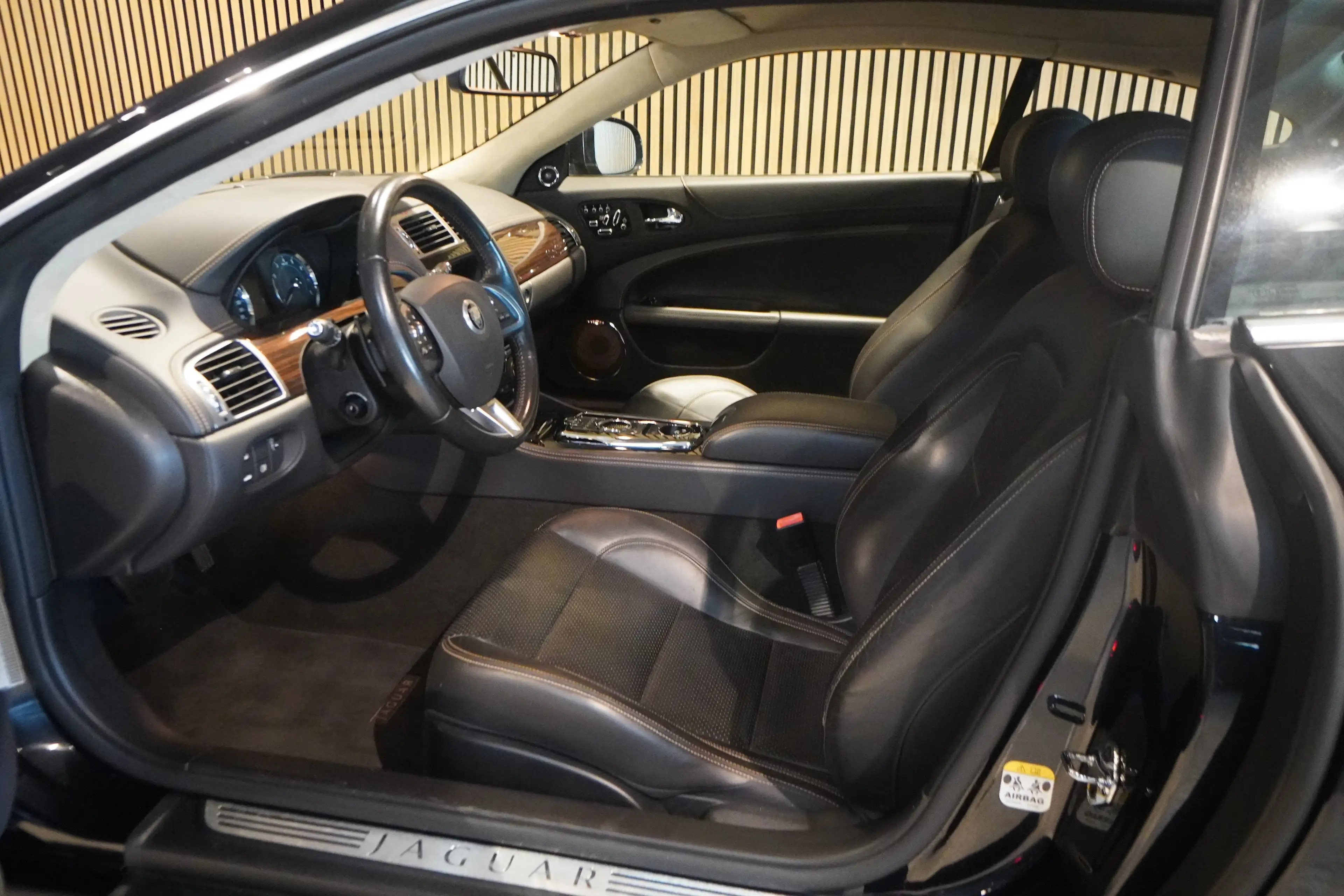 Jaguar XK 5.0 V8 Portfolio Coupe*Facelift*BRD Fzg*20"Alu* — photo 5
