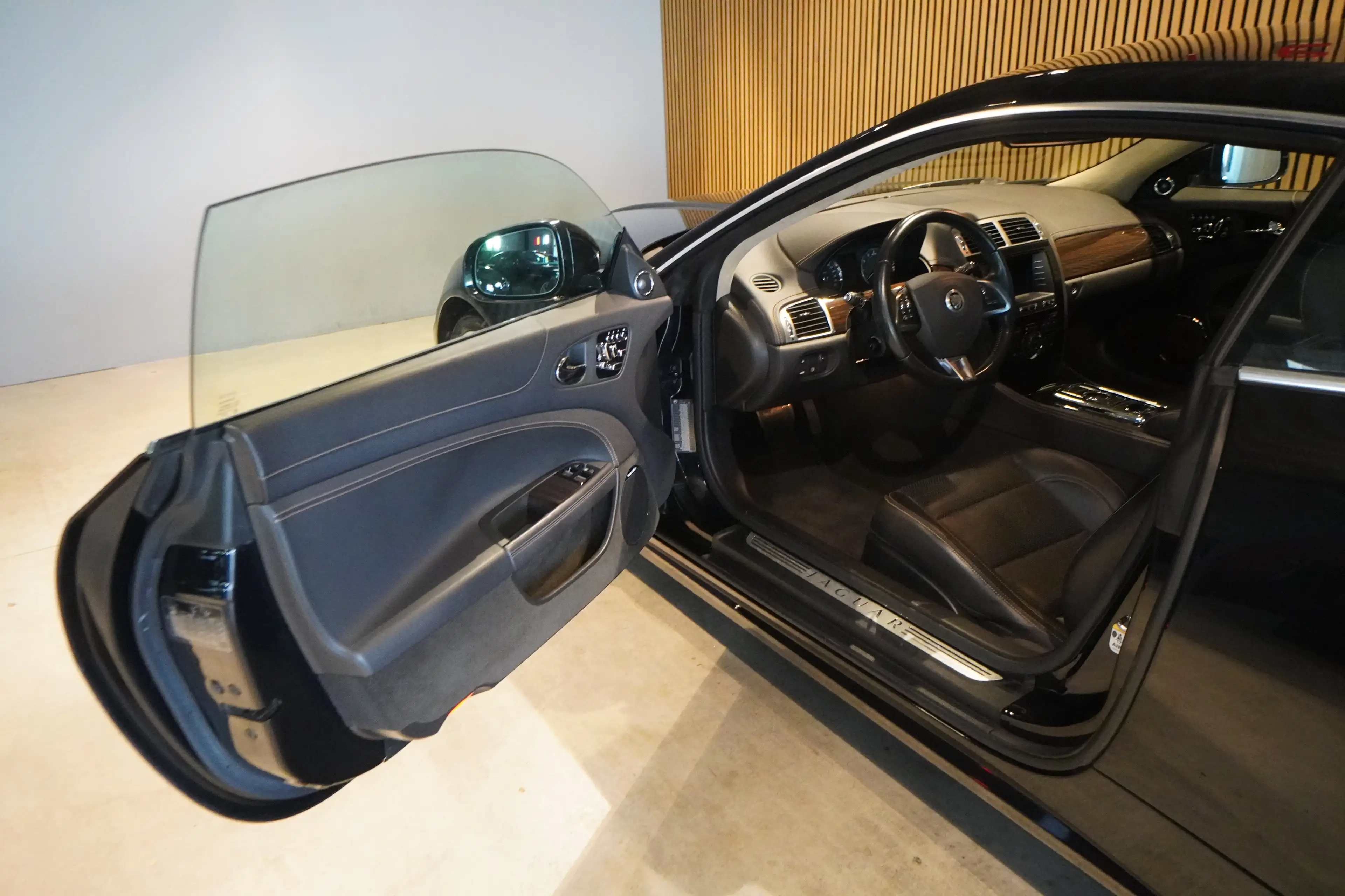Jaguar XK 5.0 V8 Portfolio Coupe*Facelift*BRD Fzg*20"Alu* — photo 11