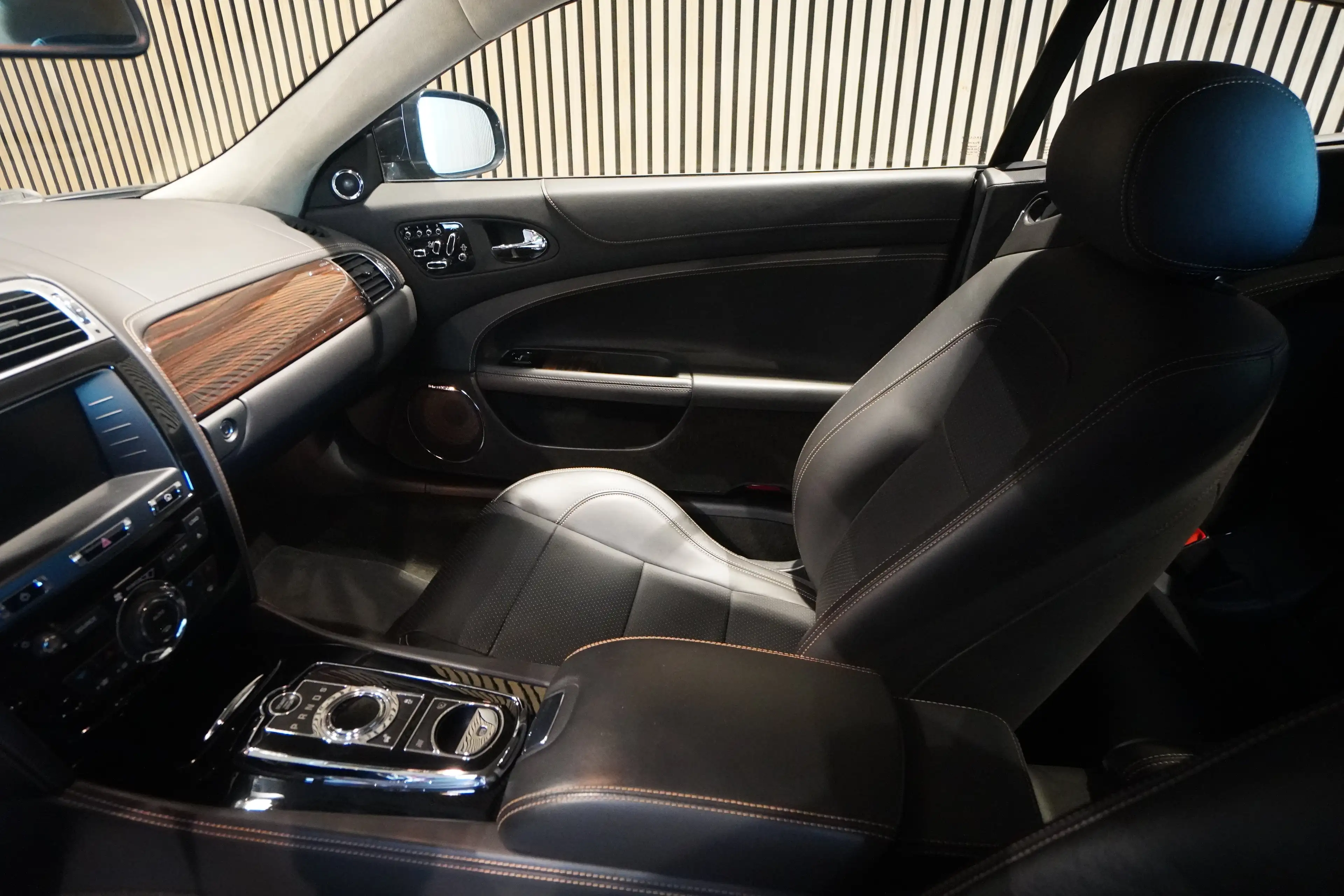 Jaguar XK 5.0 V8 Portfolio Coupe*Facelift*BRD Fzg*20"Alu* — photo 8