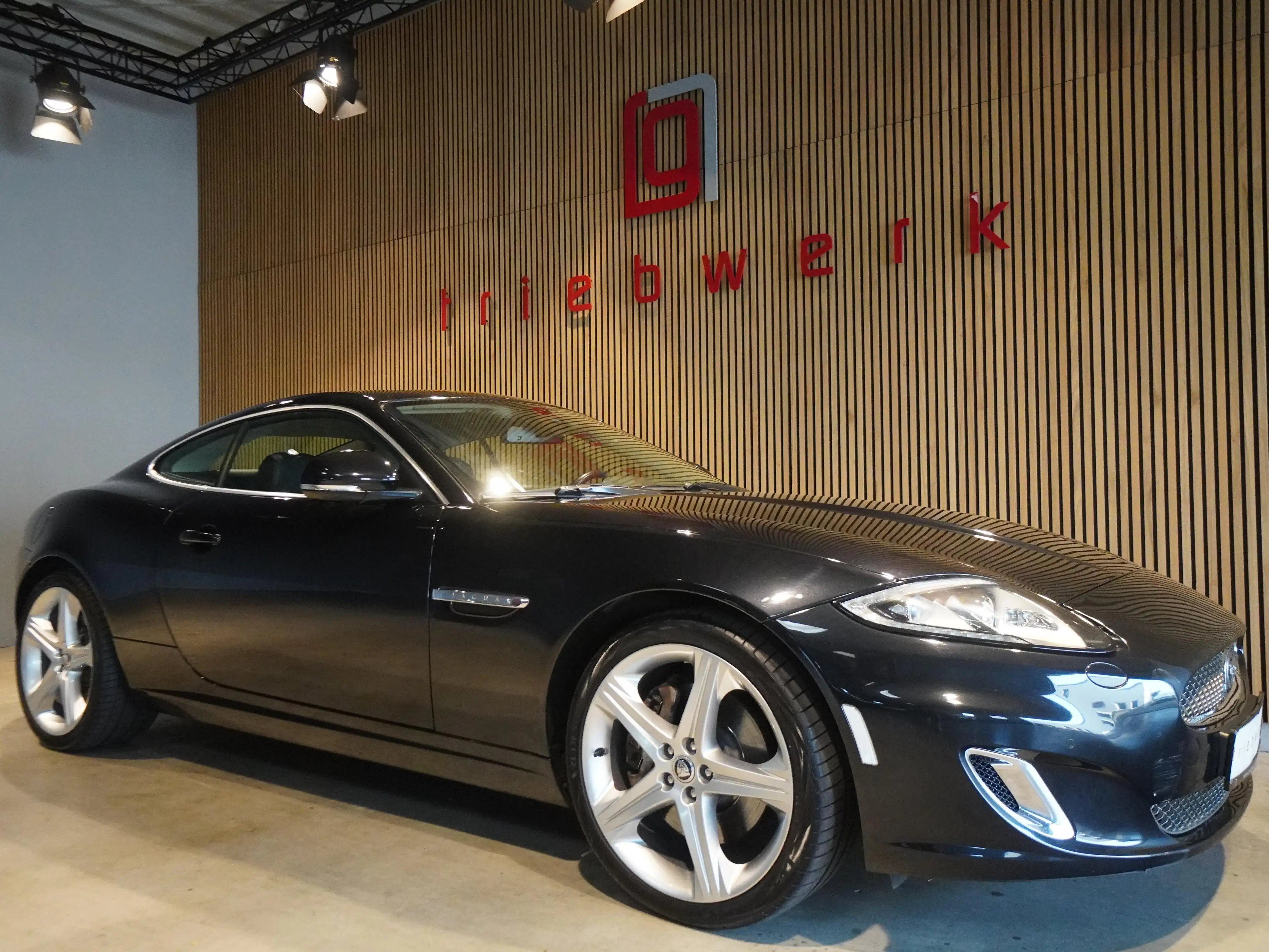 Jaguar XK 5.0 V8 Portfolio Coupe*Facelift*BRD Fzg*20"Alu* — photo 12