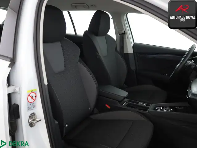 Skoda Octavia view 12