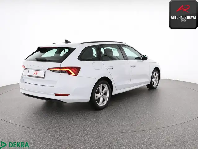 Skoda Octavia view 5