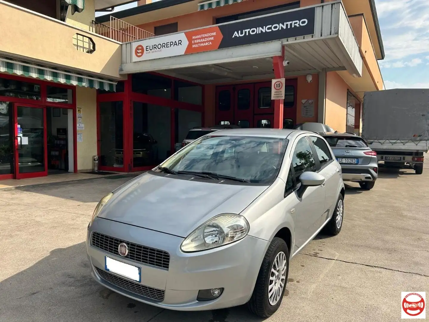 Fiat Grande Punto Grande  1.4 natural power Dynamic 77cv 5p Grigio - 1