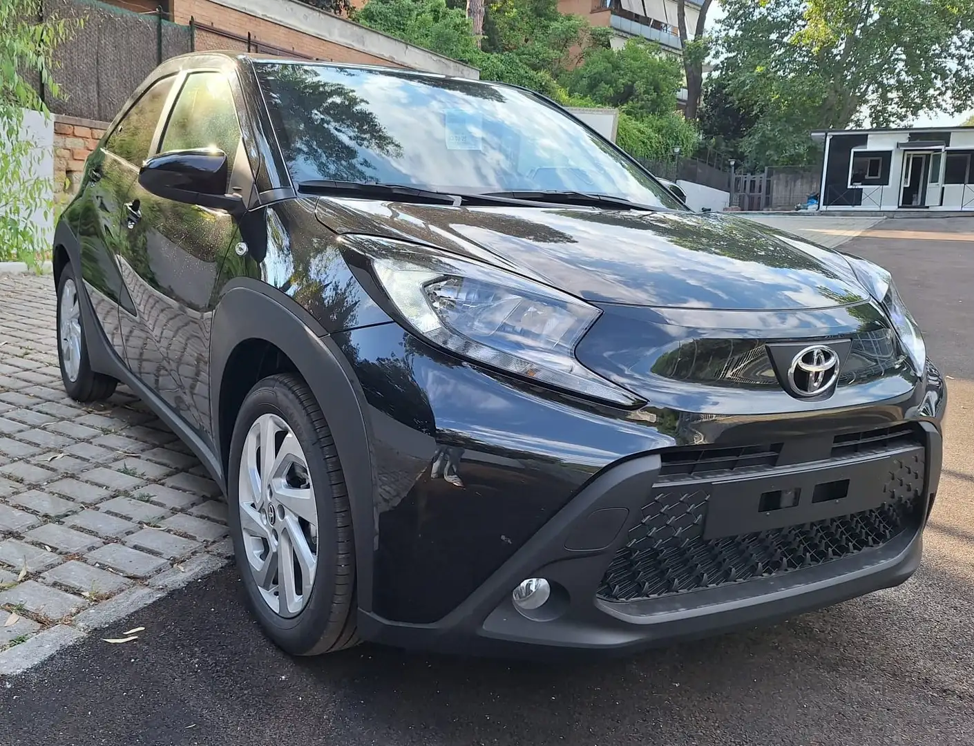 Toyota Aygo Aygo X X 1.0 Active 72cv s-cvt Zwart - 1