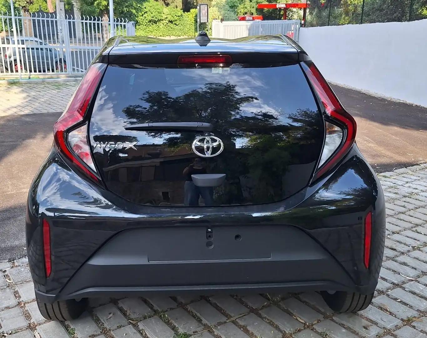 Toyota Aygo Aygo X X 1.0 Active 72cv s-cvt Negro - 2