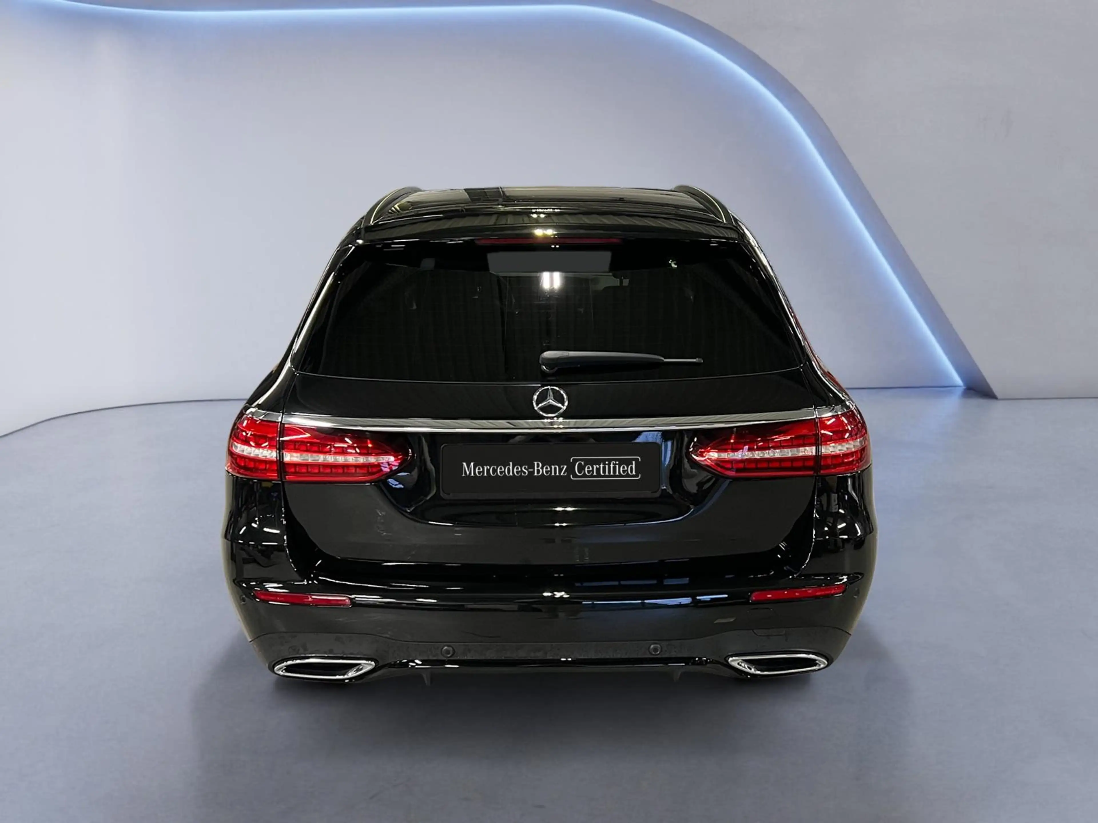 Mercedes-Benz E 220 Classe d Break AMG Line — photo 5