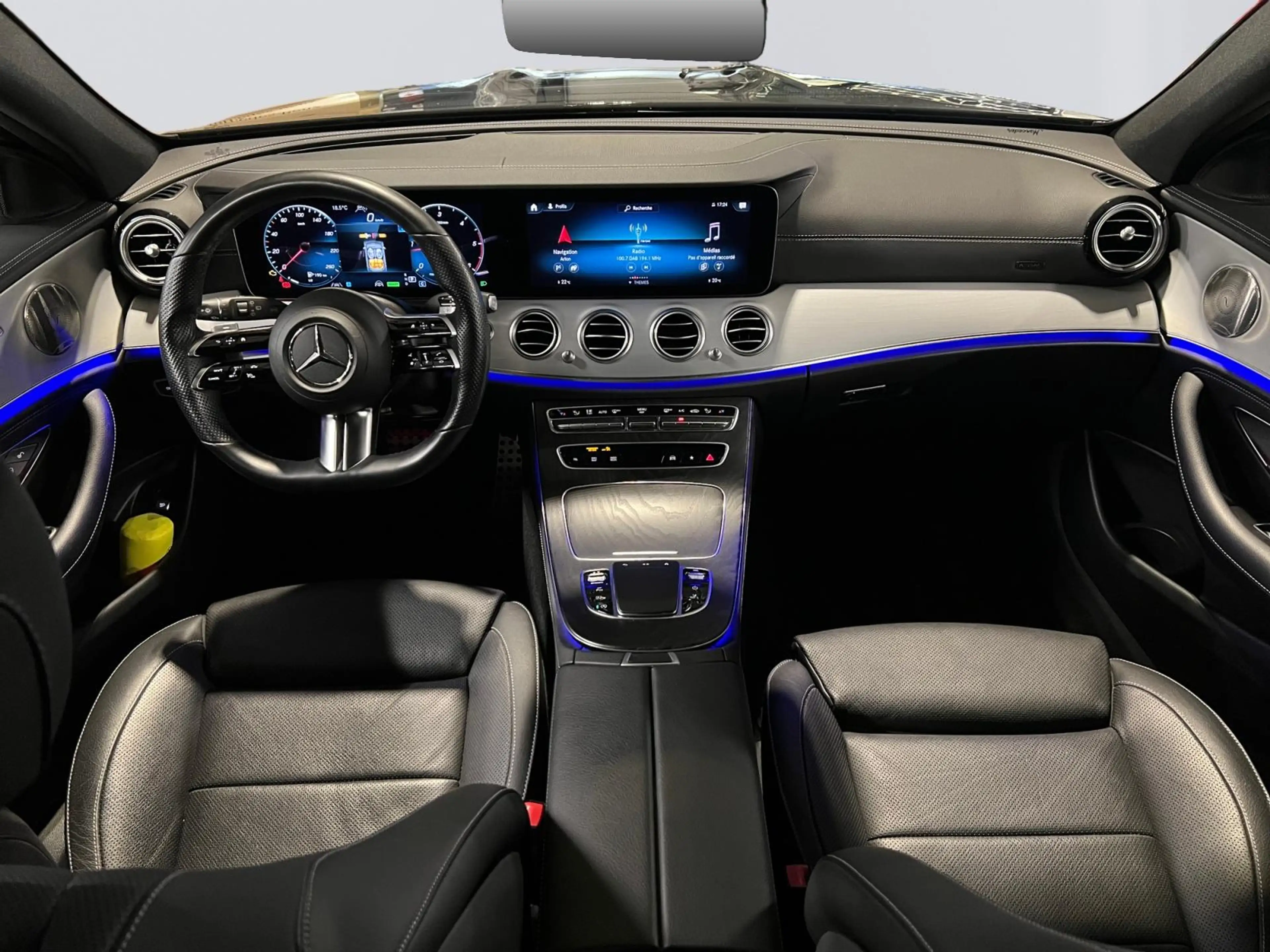 Mercedes-Benz E 220 Classe d Break AMG Line — photo 13