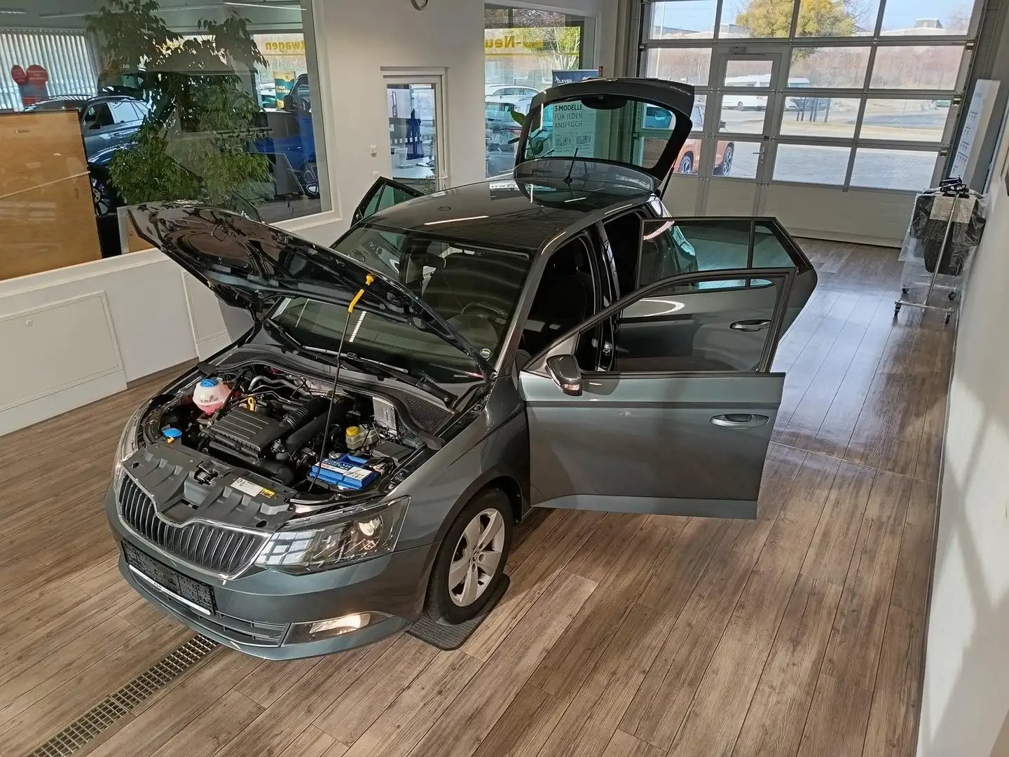 Skoda Fabia Style 1,2 TSI 81 kW DSG*PDC*SHZ*TEMP*KLIMA Серый - 2