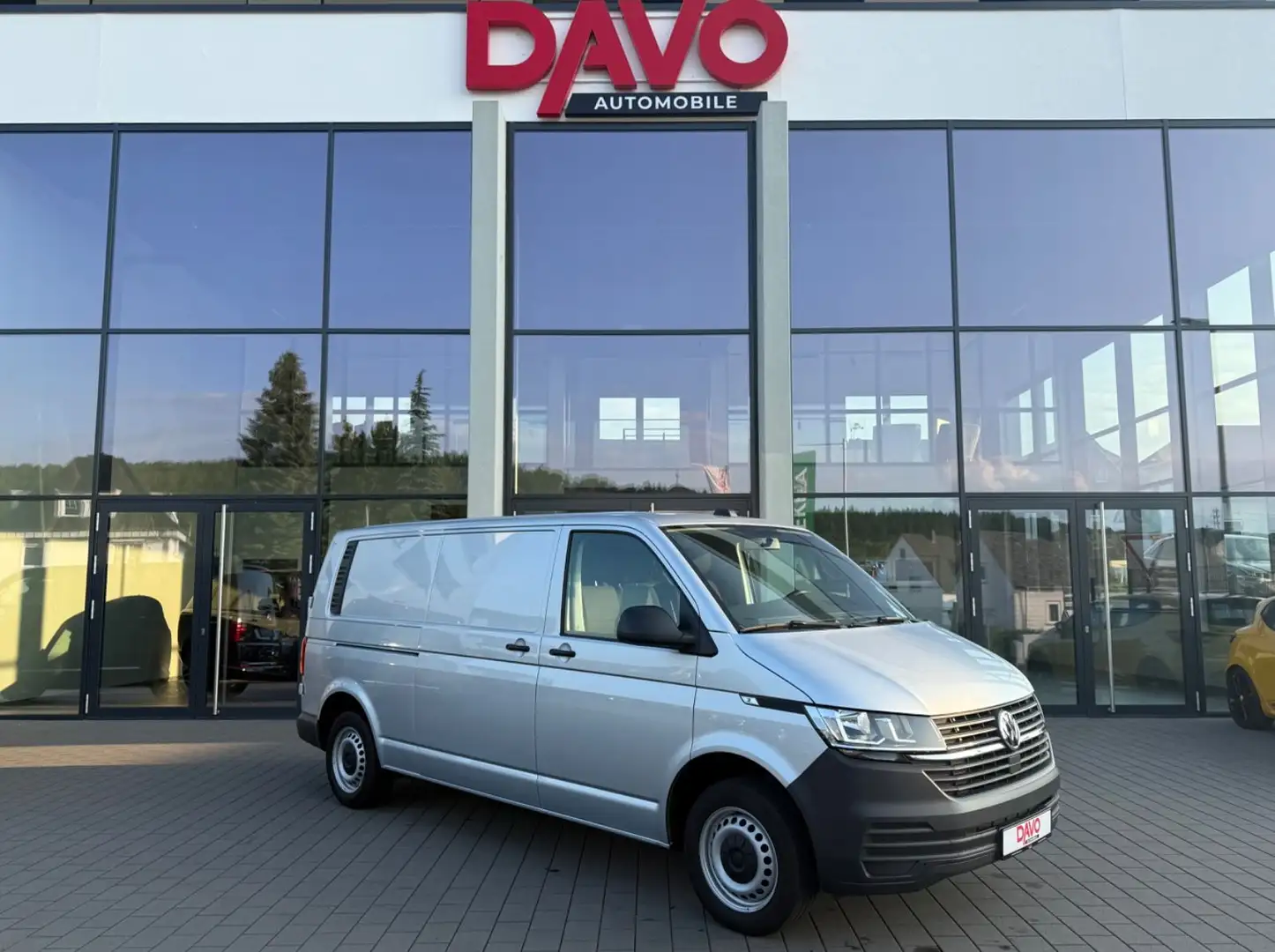 Volkswagen T6 Transporter T6.1 Transporter Kasten lang DSG Komfort-Paket + Silber - 2