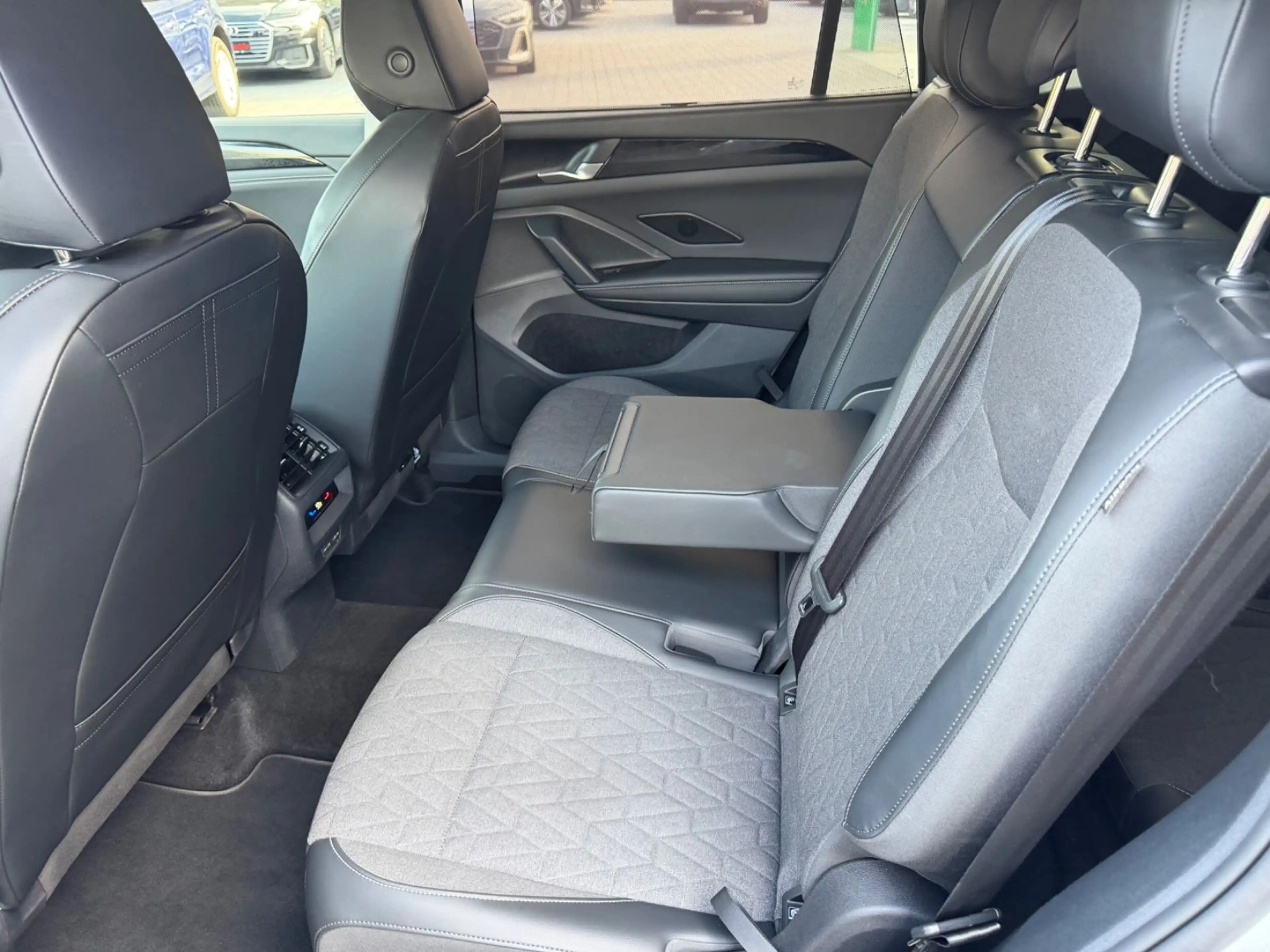 Volkswagen Tayron 2.0 TDI Life*7-Sitzer*AHK*360K*App*Acc*As — photo 11
