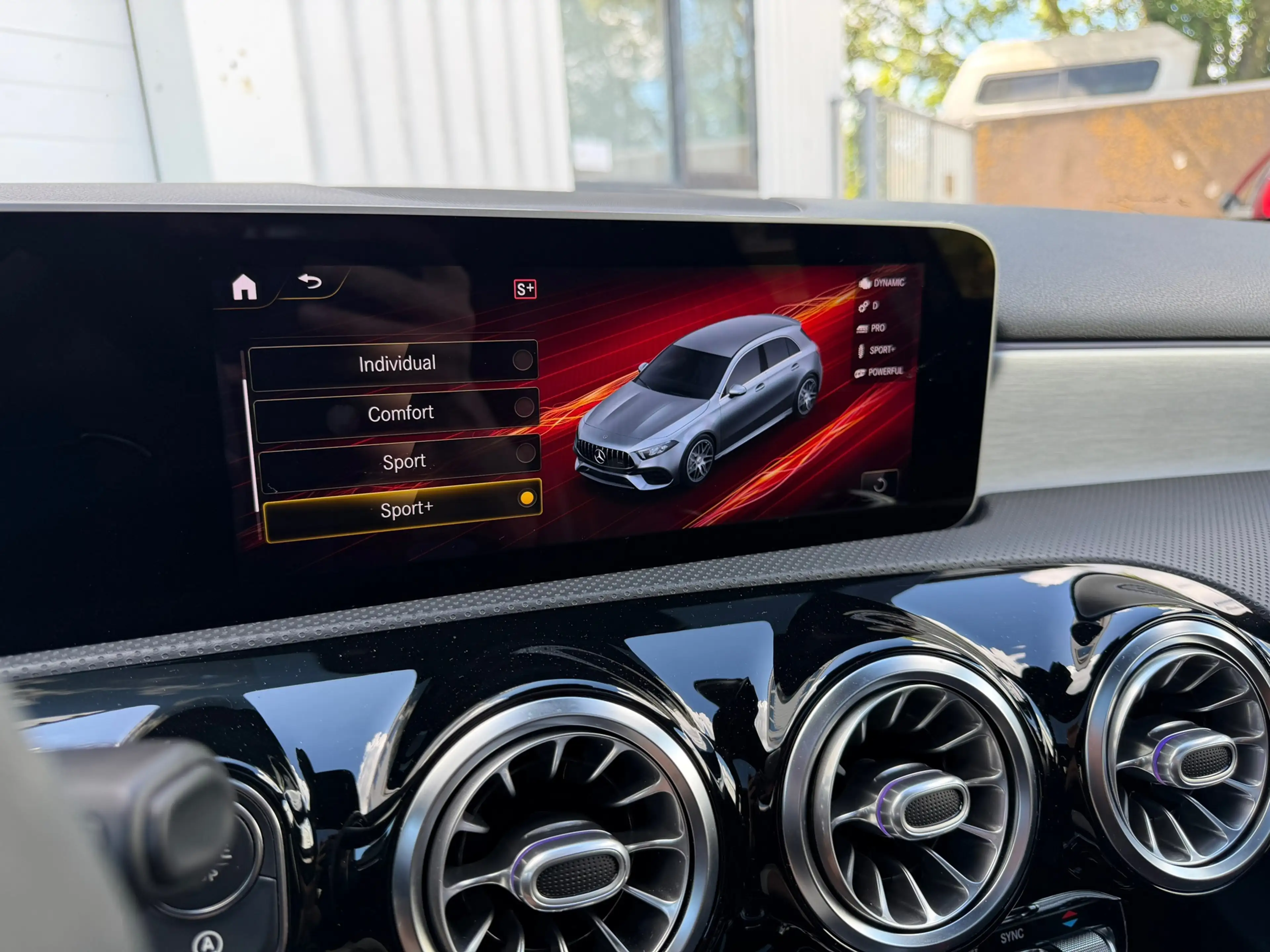 Mercedes-Benz A 45 AMG S 4MATIC+ Pano|Memory|Carplay|421PK|Driver's Packa — photo 37