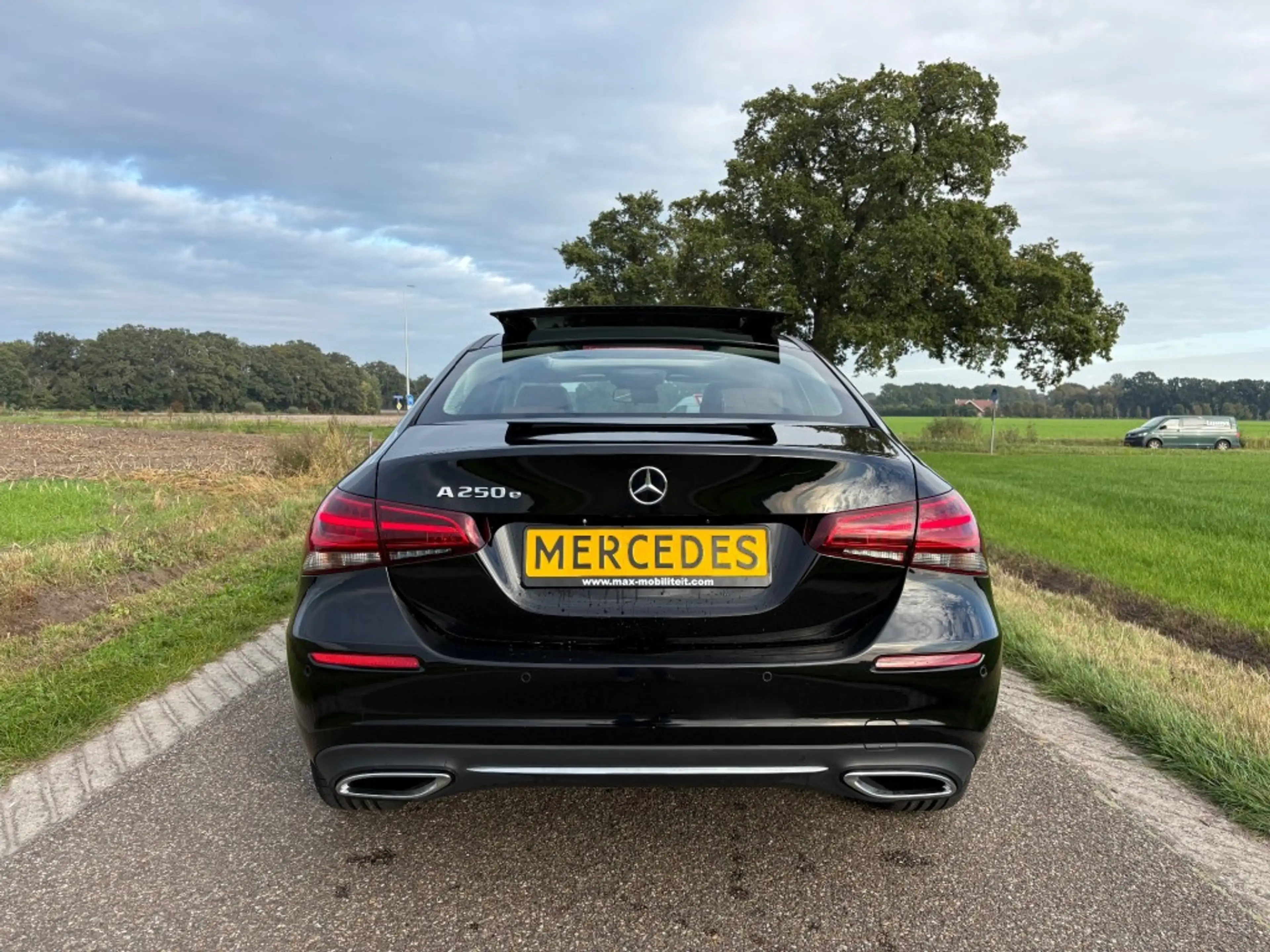 Mercedes-Benz A 250 250e / BUSINESS SOLUTION / PANO / TOPSTAAT / VOL — photo 5