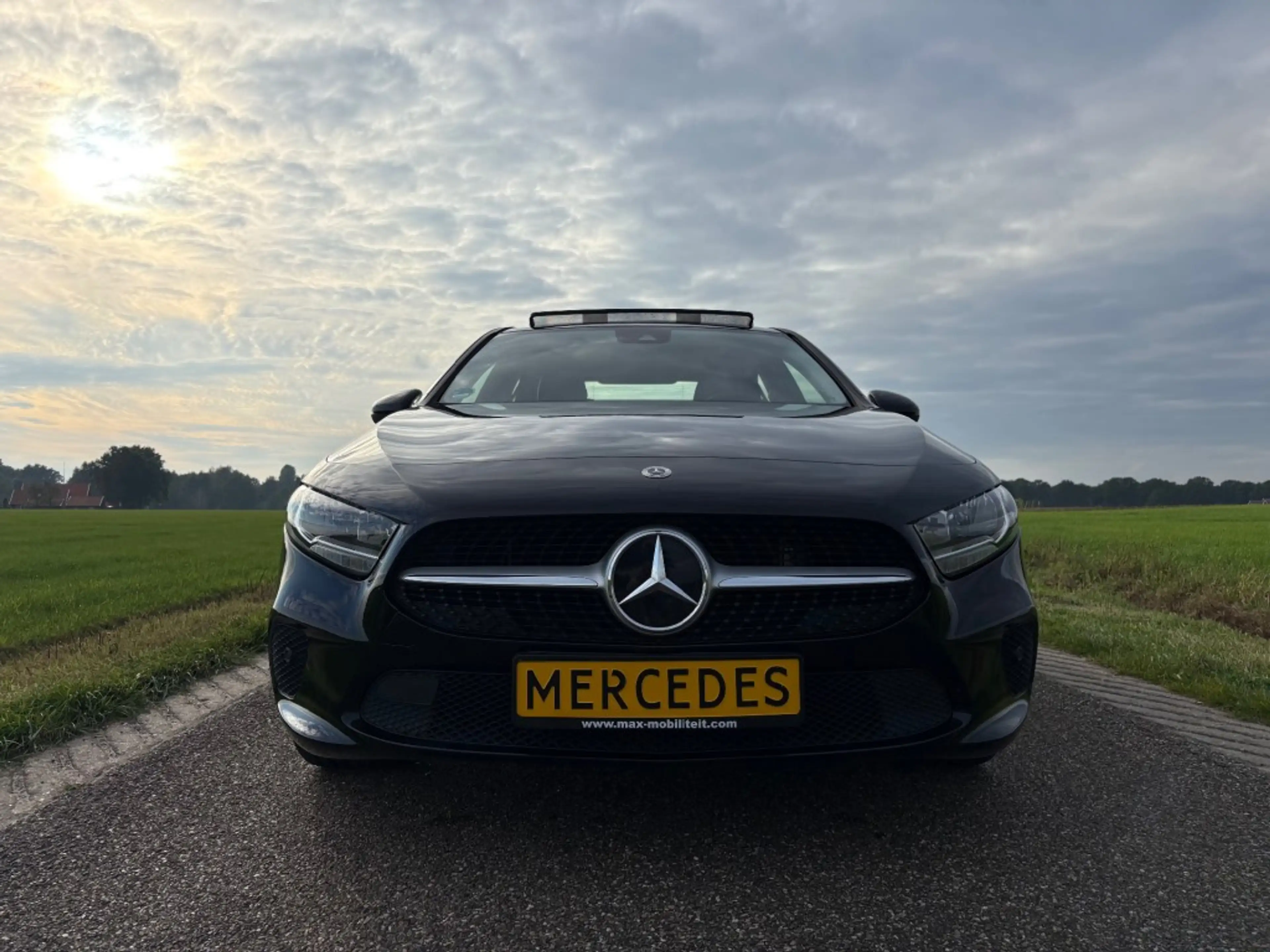 Mercedes-Benz A 250 250e / BUSINESS SOLUTION / PANO / TOPSTAAT / VOL — photo 4