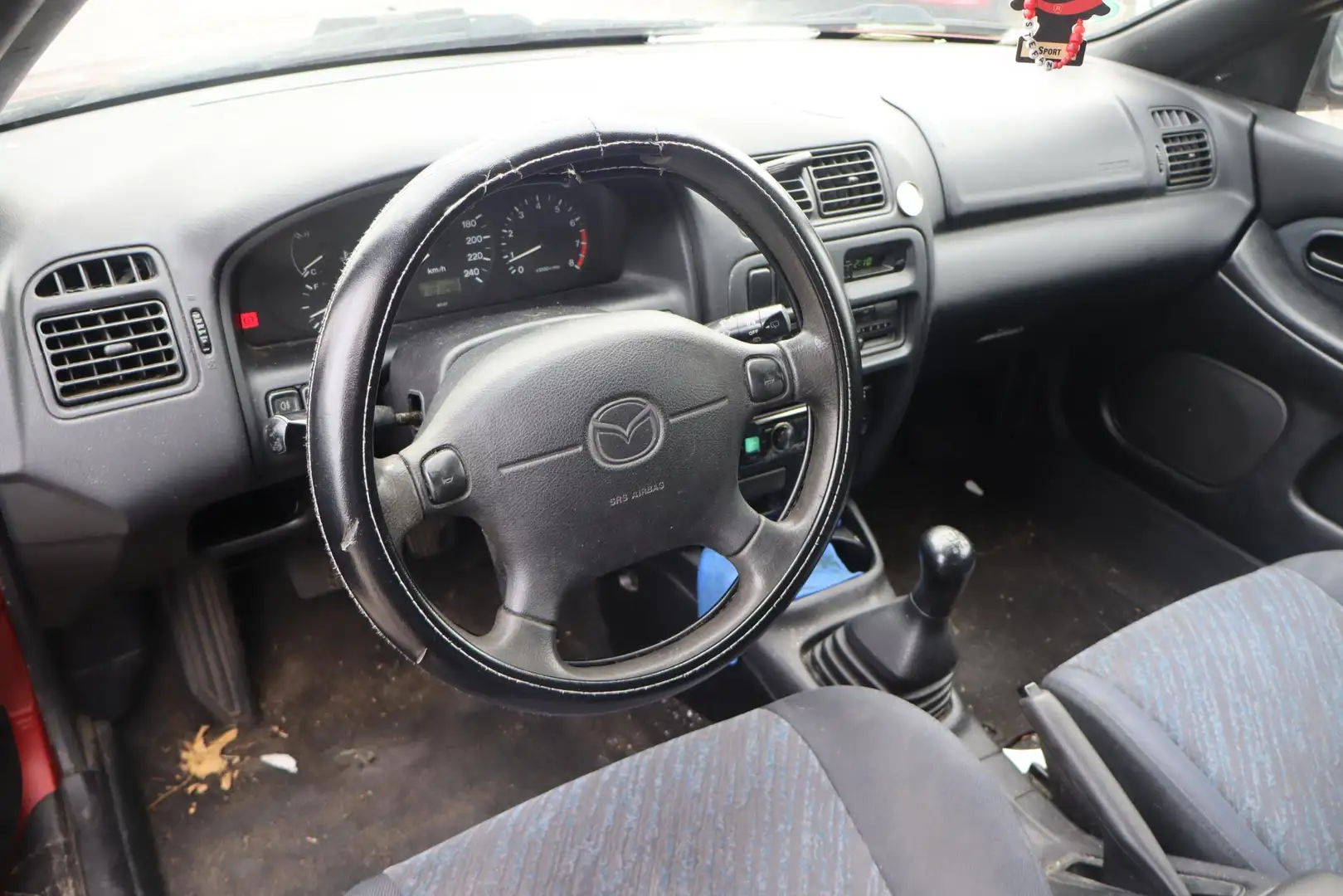 Mazda 323 1.5i F GX Indigo Airco, Elektrische ramen, Lichtme Brun - 2