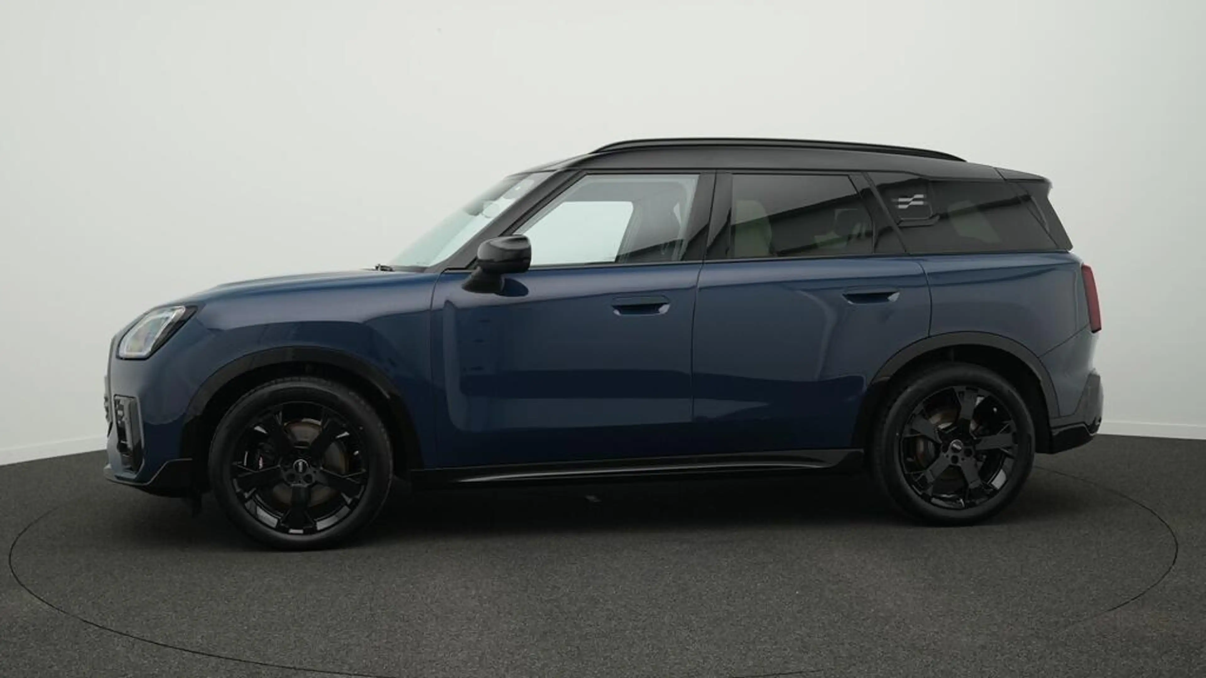 MINI Countryman C John Cooper Works Trim — photo 2