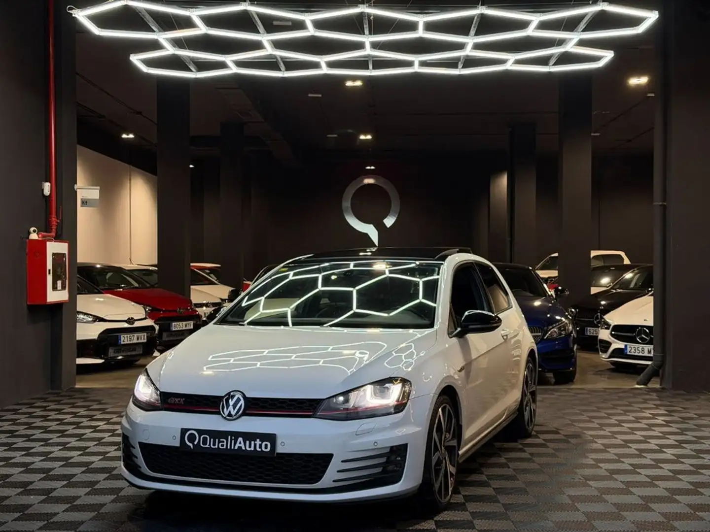 Volkswagen Golf GTI 2.0 TSI Performance 230 Blanco - 1