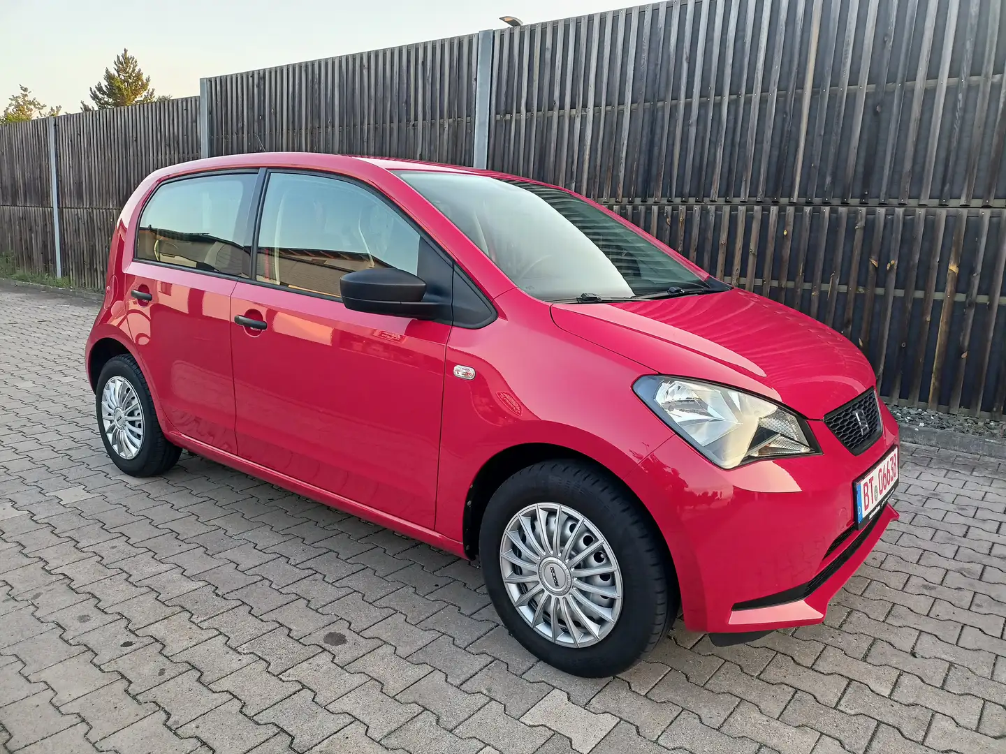 SEAT Mii 1.0 Connect / 56tkm / Top-Zustand Rot - 1