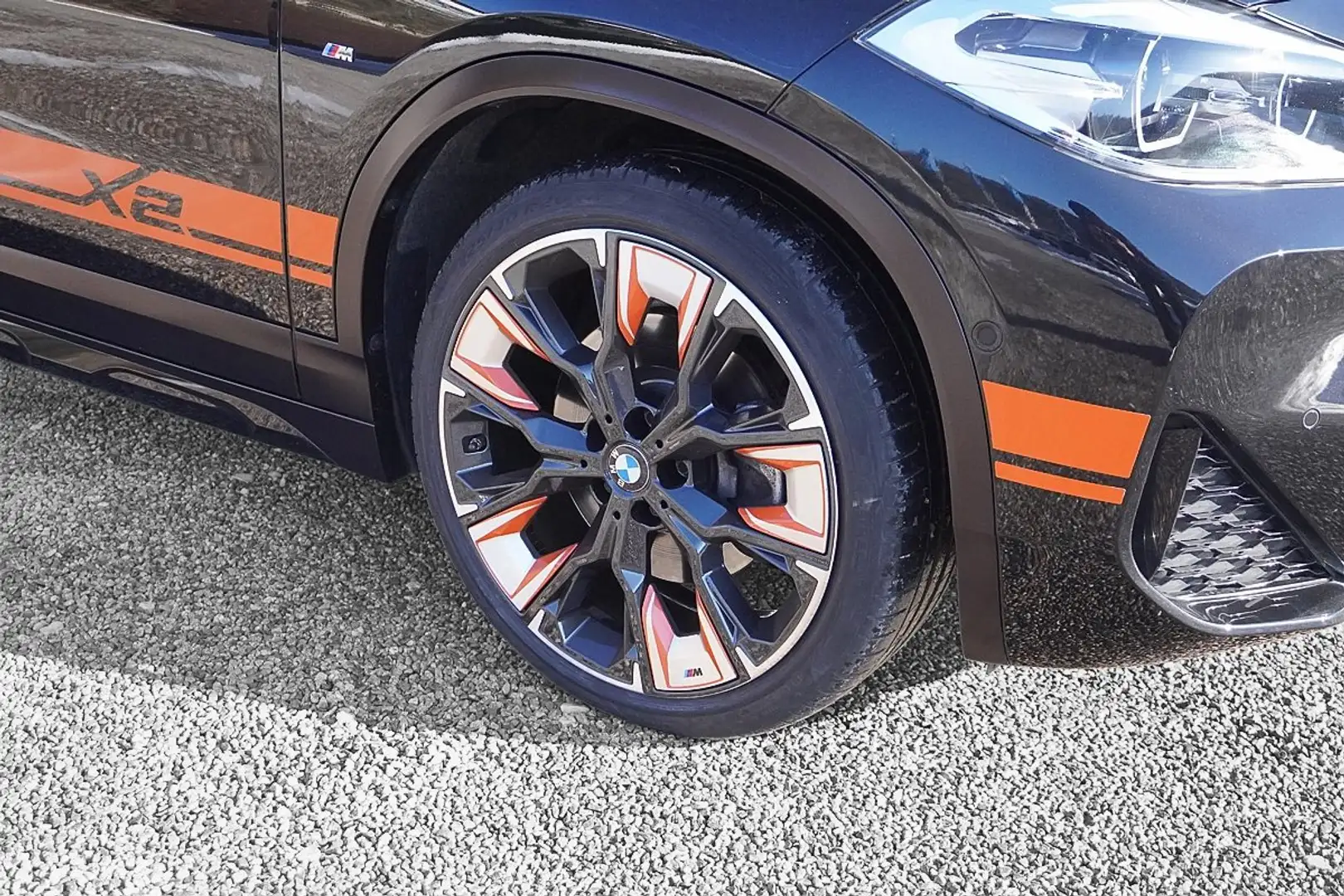BMW X2 sDrive20i Edition M Mesh HeadUp Kamera Glasdach M- Schwarz - 2