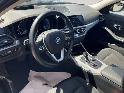 Annonce voiture d'occasion BMW 330 - CARADIZE