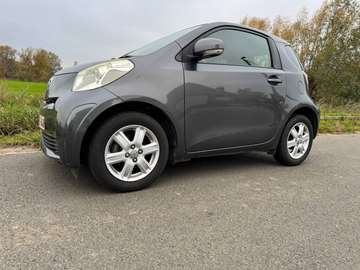 iQ 1.0i VVT-i Luna