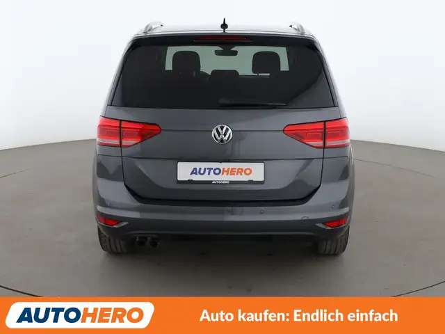 Volkswagen Touran view 5