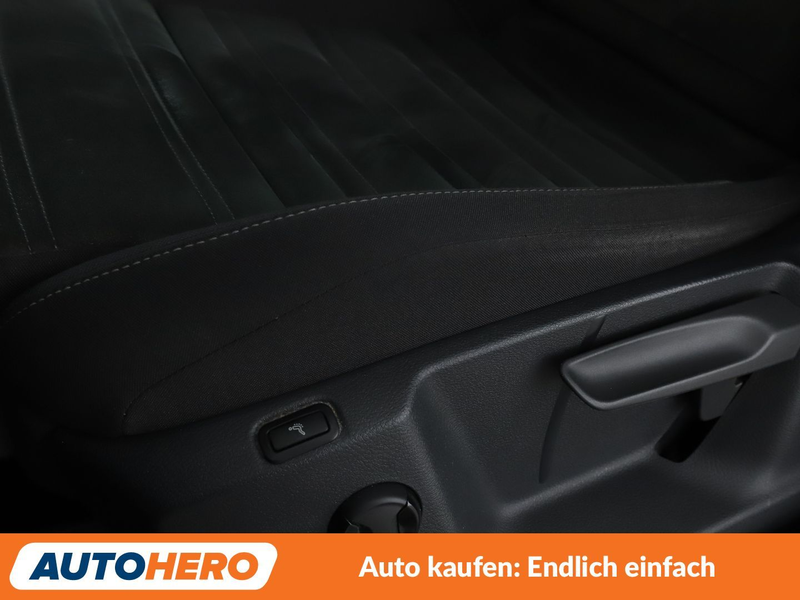 Volkswagen Touran 2.0 TDI Highline BMT Aut.*LED*ACC*PLA*CAM* — photo 32