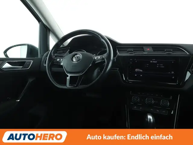 Volkswagen Touran view 13