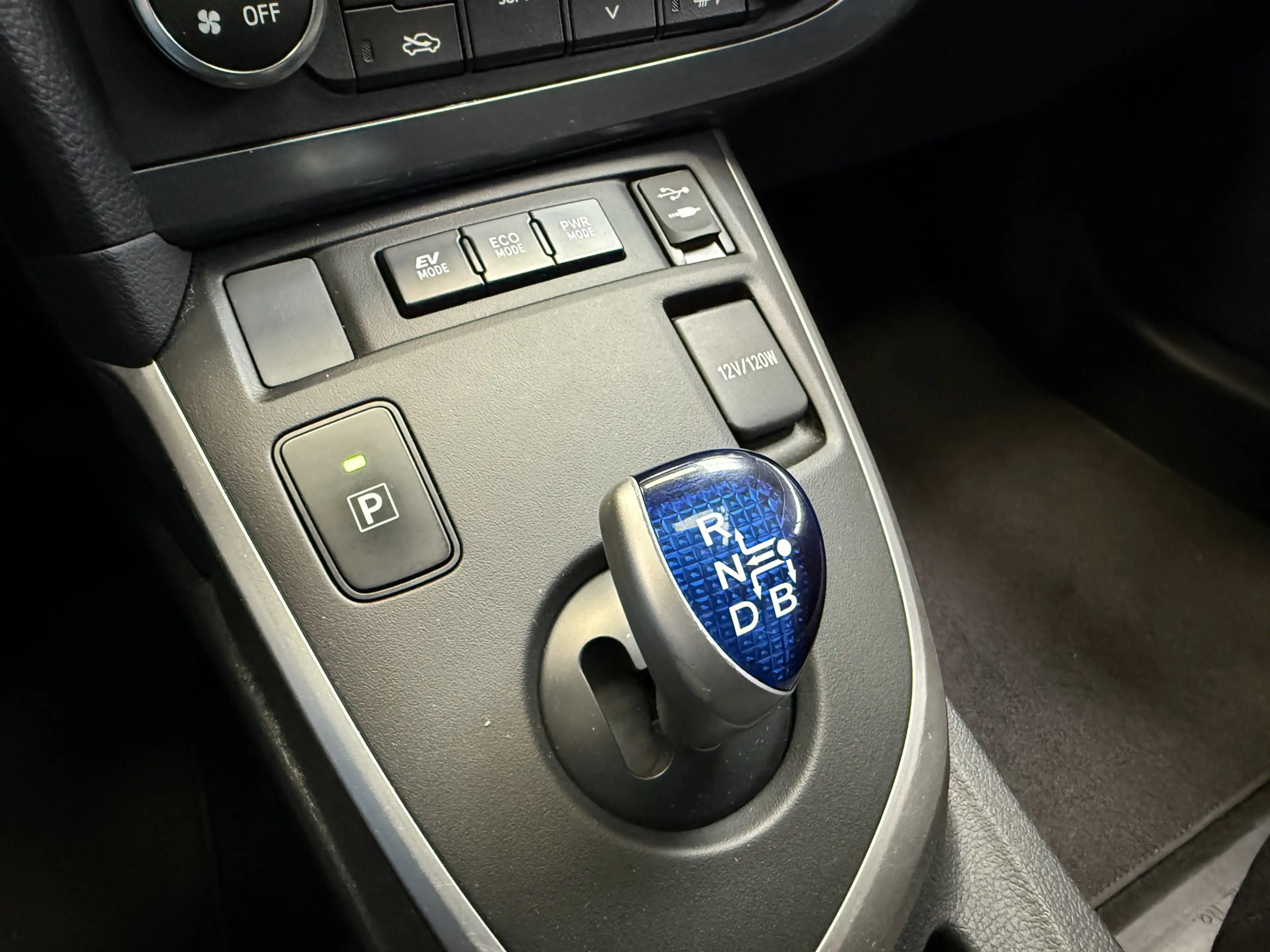 Toyota Auris 1.8 Hybrid Lease NAVI-PANORAMADAK-CAMERA-AIRCO/ECC — photo 20
