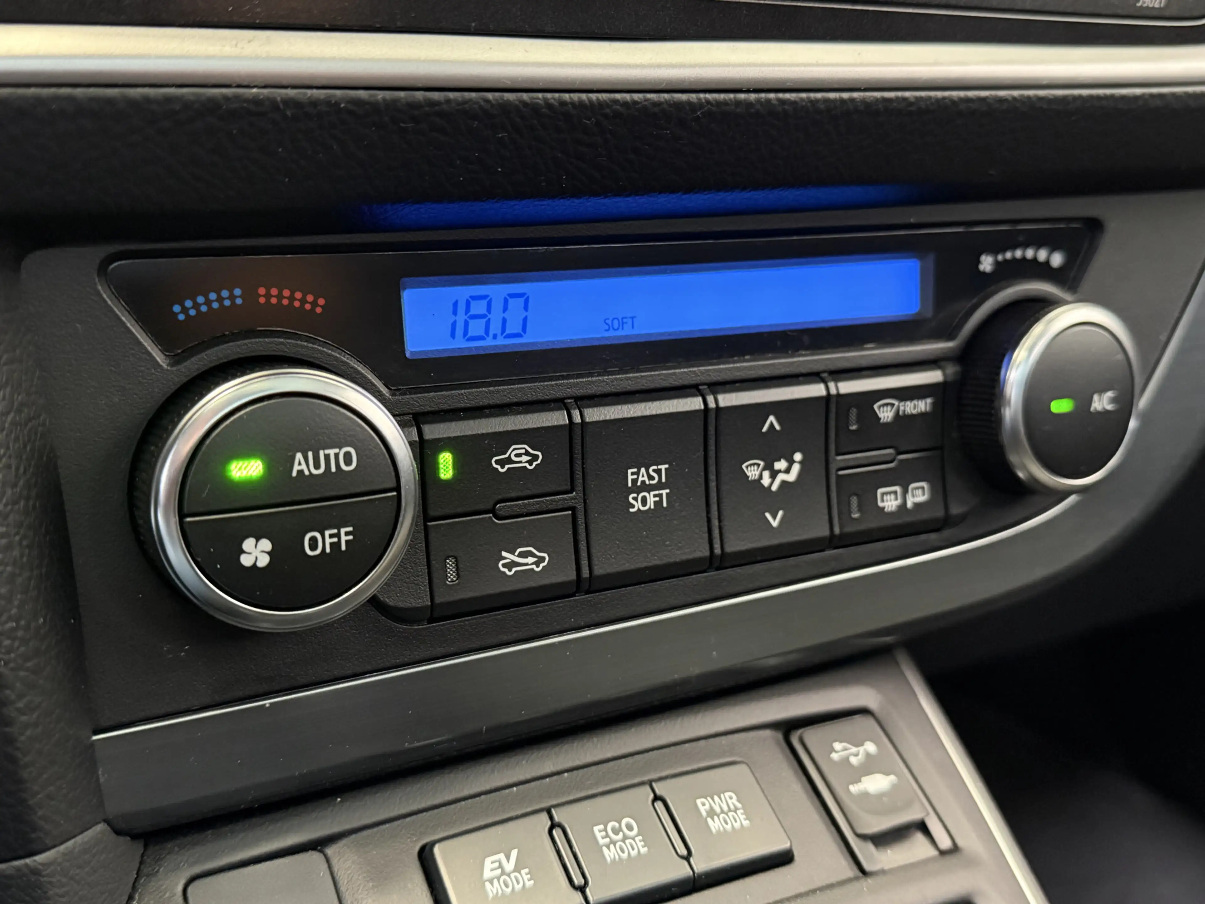 Toyota Auris 1.8 Hybrid Lease NAVI-PANORAMADAK-CAMERA-AIRCO/ECC — photo 21