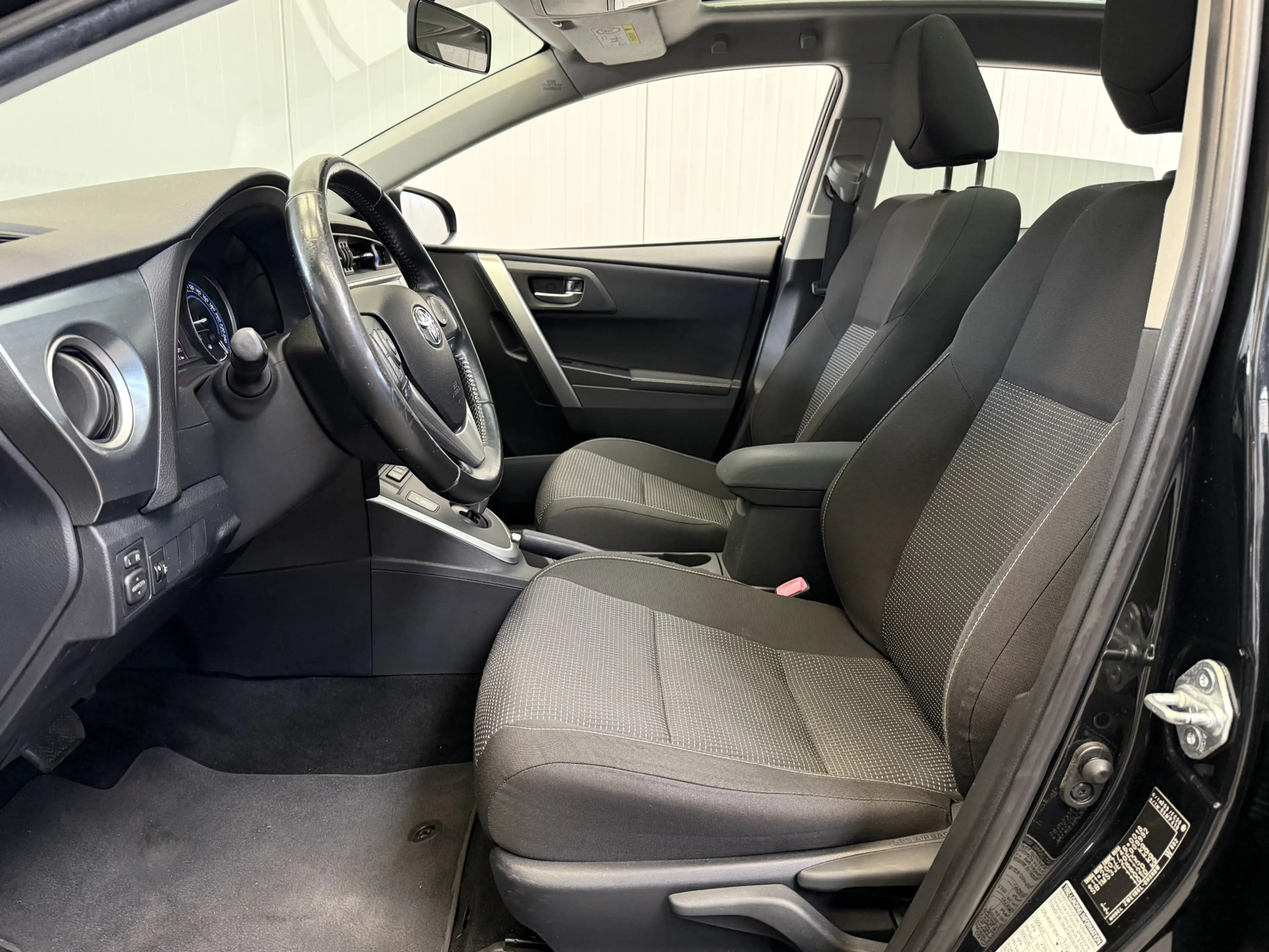 Toyota Auris 1.8 Hybrid Lease NAVI-PANORAMADAK-CAMERA-AIRCO/ECC — photo 24