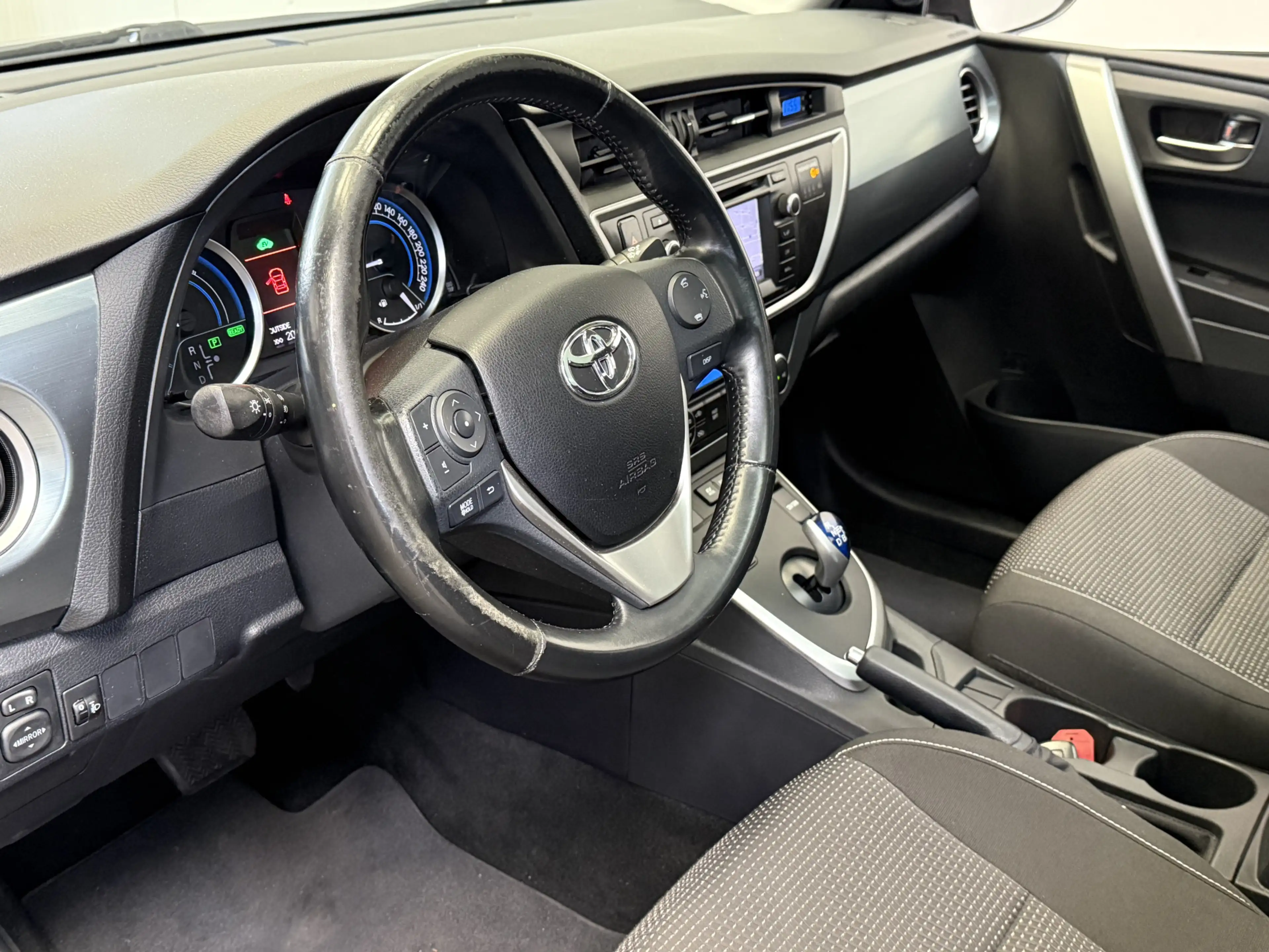 Toyota Auris 1.8 Hybrid Lease NAVI-PANORAMADAK-CAMERA-AIRCO/ECC — photo 5