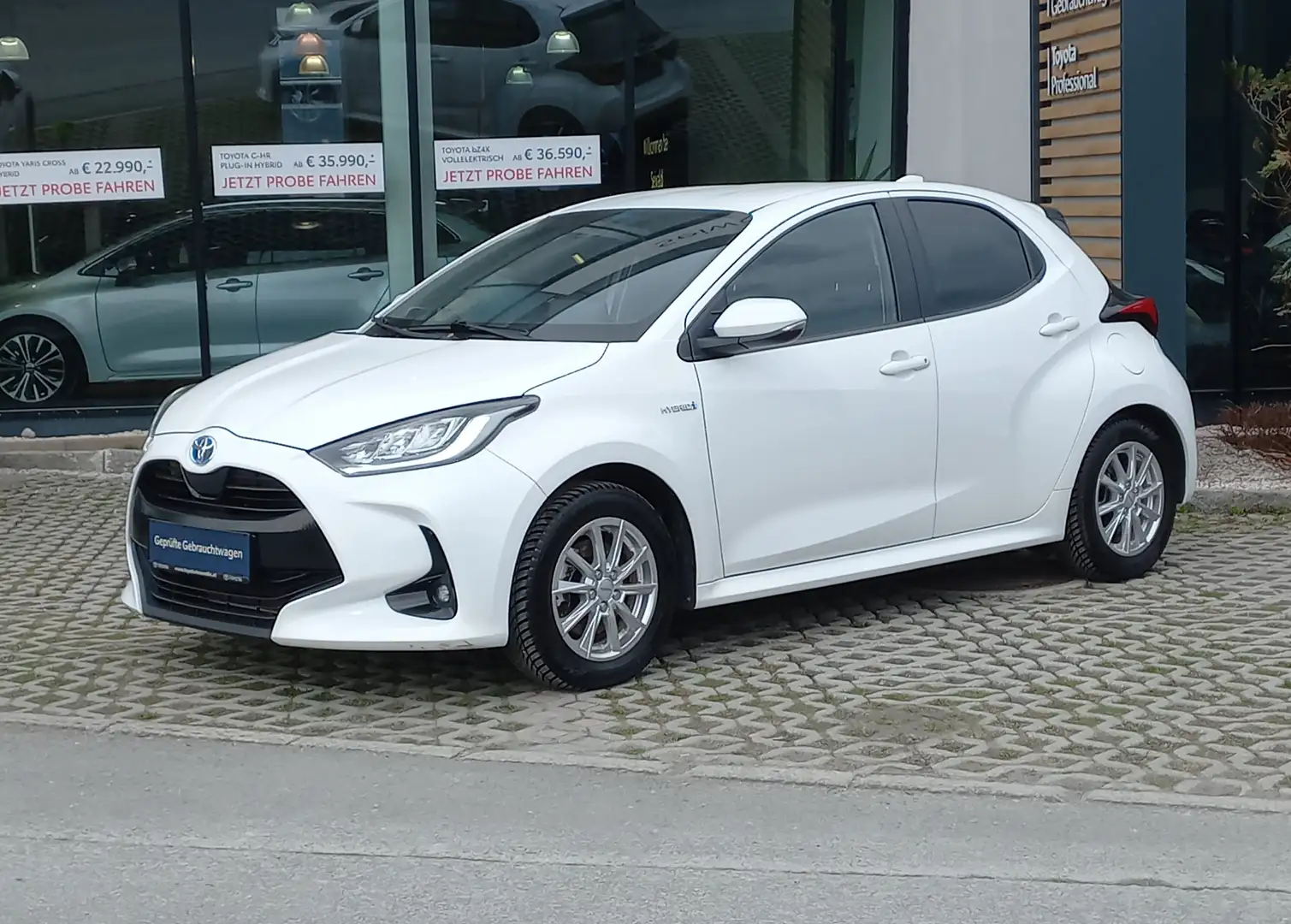 Toyota Yaris 1,5 Hybrid Design + Energypaket Weiß - 1