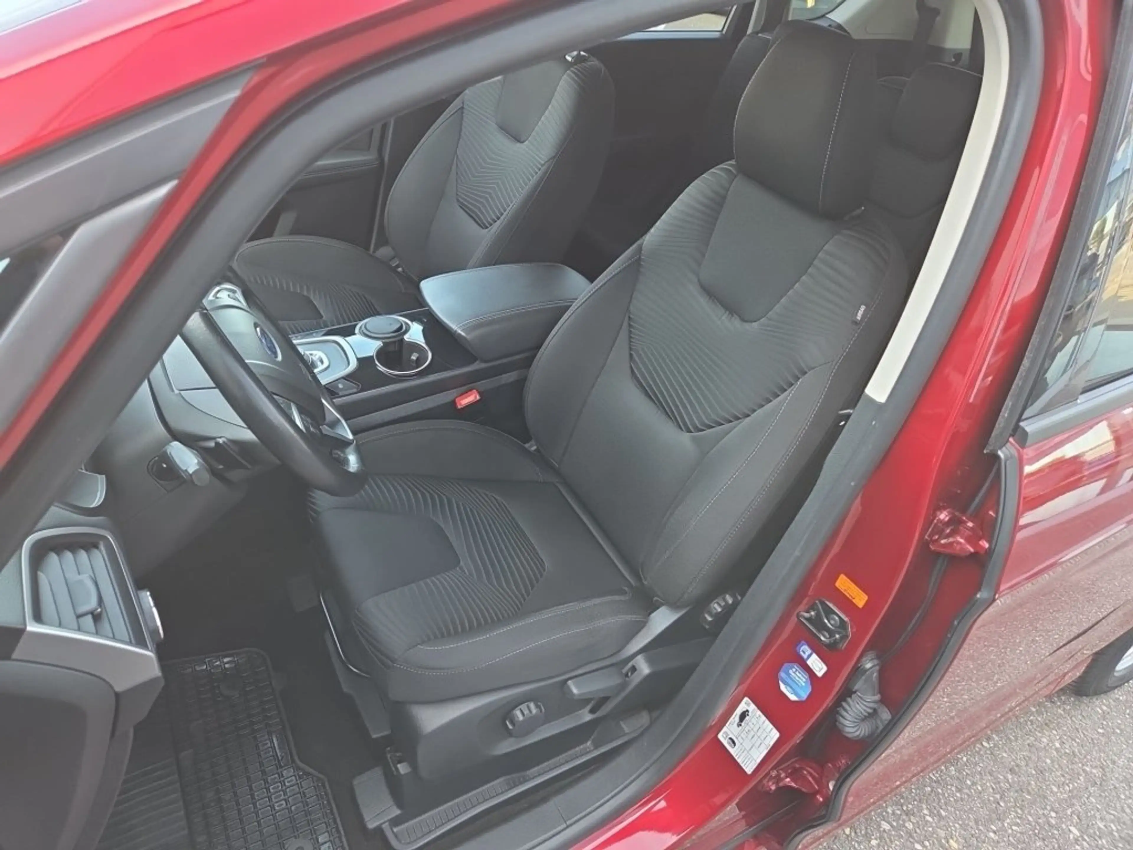 Ford S-Max Trend 2.0 EcoBlue SCR Aut. — photo 11