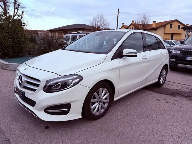 Mercedes-Benz B 200 d Automatic Business Extra