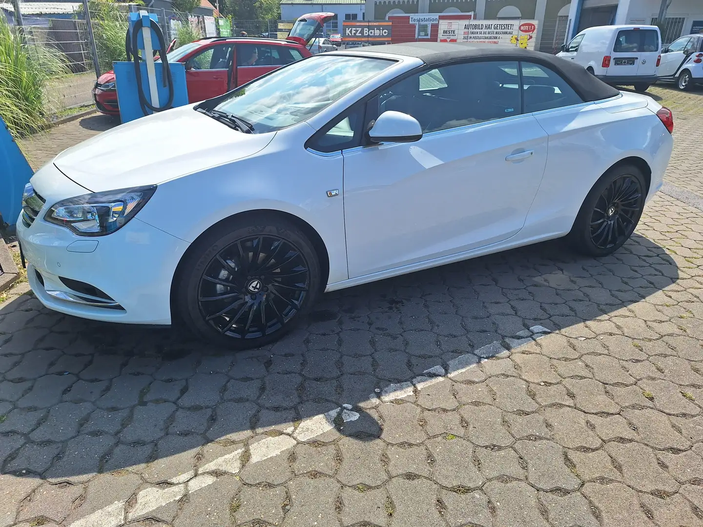 Opel Cascada Cascada 1.6 (ECOTEC) DI Turbo (ecoFLEX) Start/Stop Weiß - 2