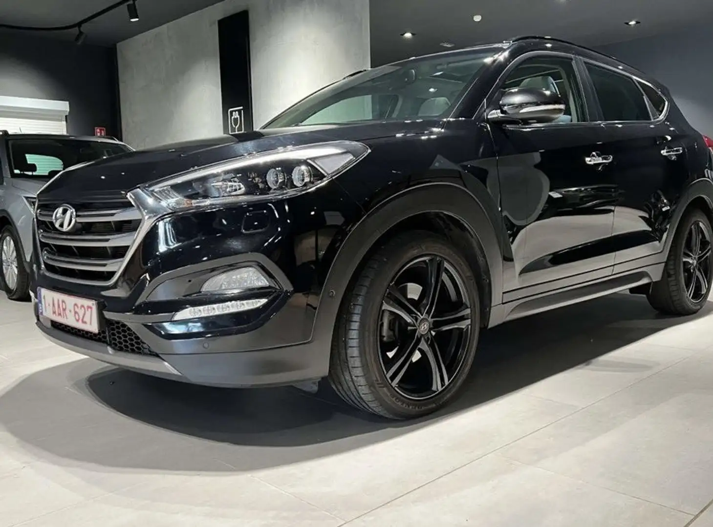 Hyundai TUCSON 2.0 CRDi 4WD Executive - 2
