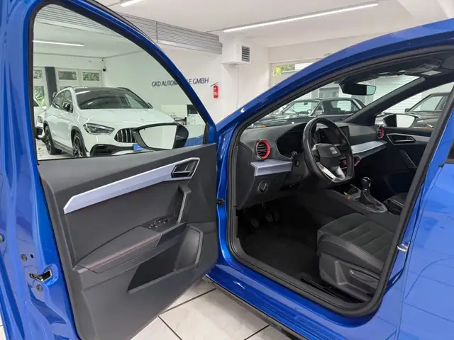 Seat Ibiza view 6