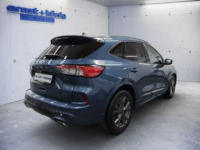 Ford Kuga view 3
