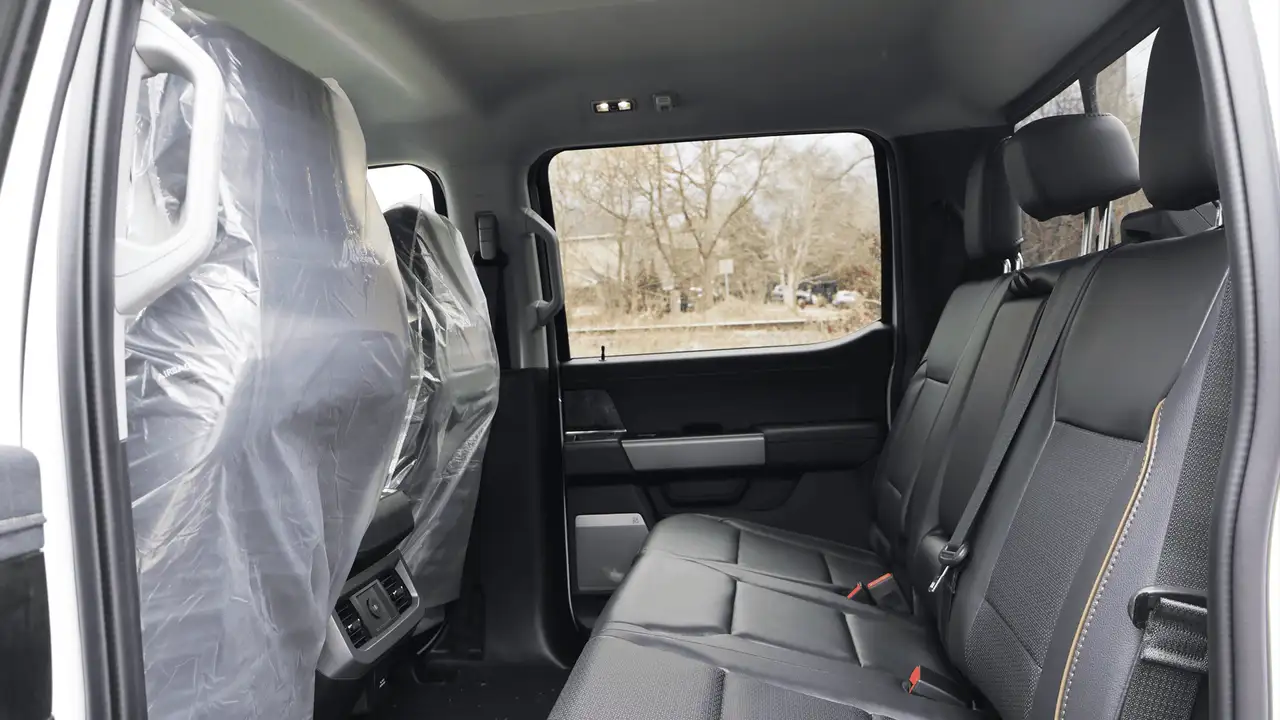 Ford F-550 Super Duty снимка Ford F-550 Super Duty