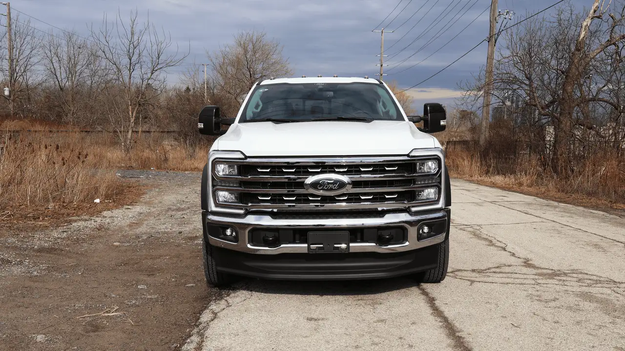 Ford F-550 Super Duty снимка Ford F-550 Super Duty
