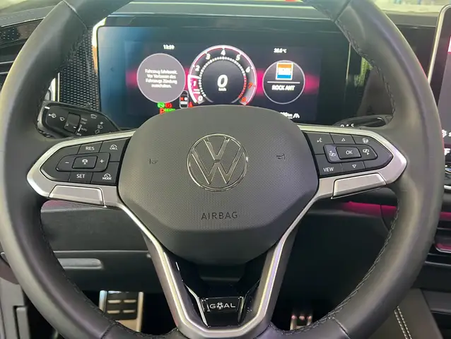 Volkswagen Tiguan view 8